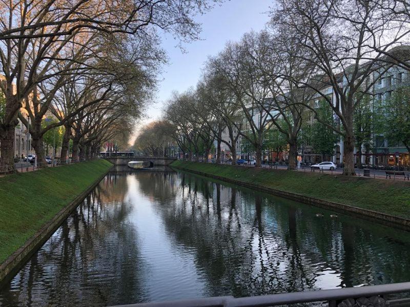 Apartment In Der Nahe Von Der Konigsallee Düsseldorf